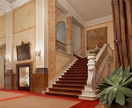 Dom Hotel Keulen